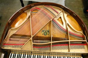 Wurlitzer Butterfly baby grand piano inside view